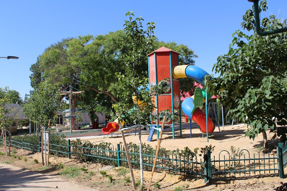 Israeli_playground Israeli Playground